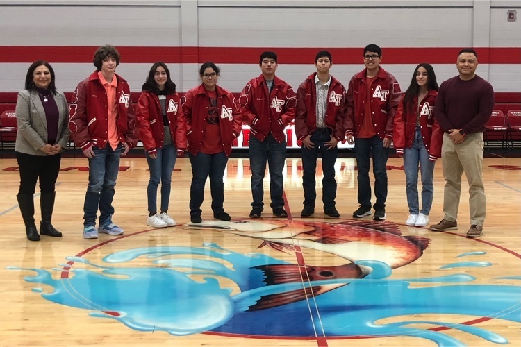 Ms. Vela and Mr. Cortez presented the 2021-2022 qualifiers of extracurricular and academic excellence with their Letterman’s. Wear it proud, as it represents a mark of your own personal success and growth.