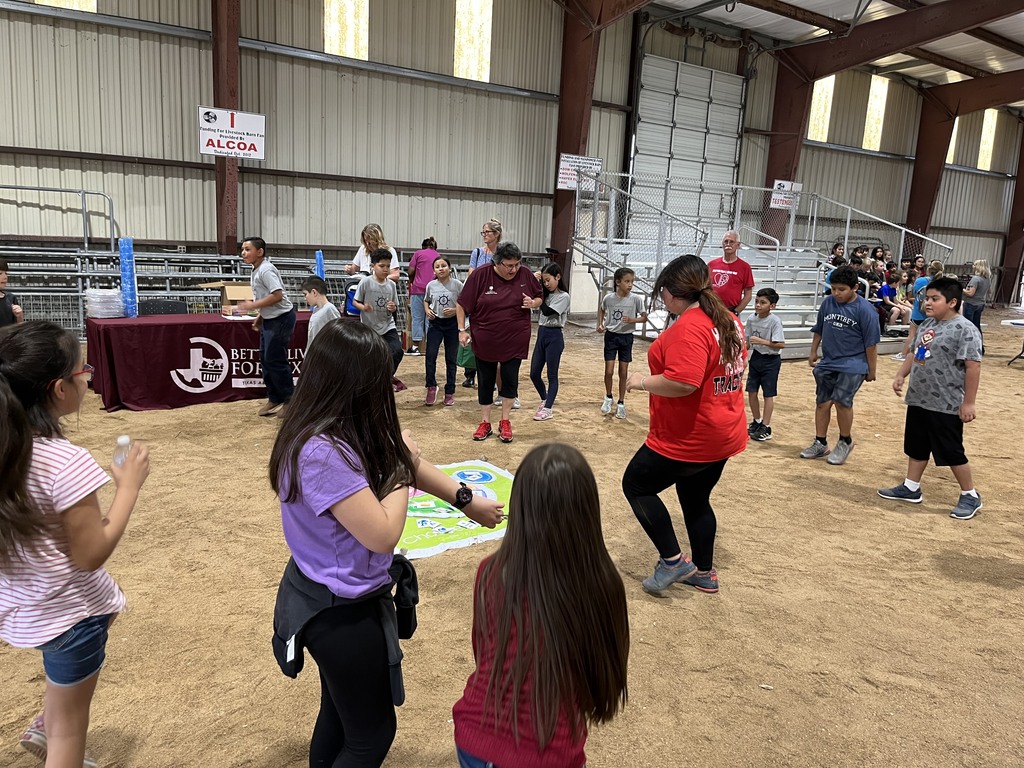 Yesterday the FFA Officers had the opportunity to help with the Calhoun Soil and Water Conservation AG Day. It was a great day filled with leadership and learning.